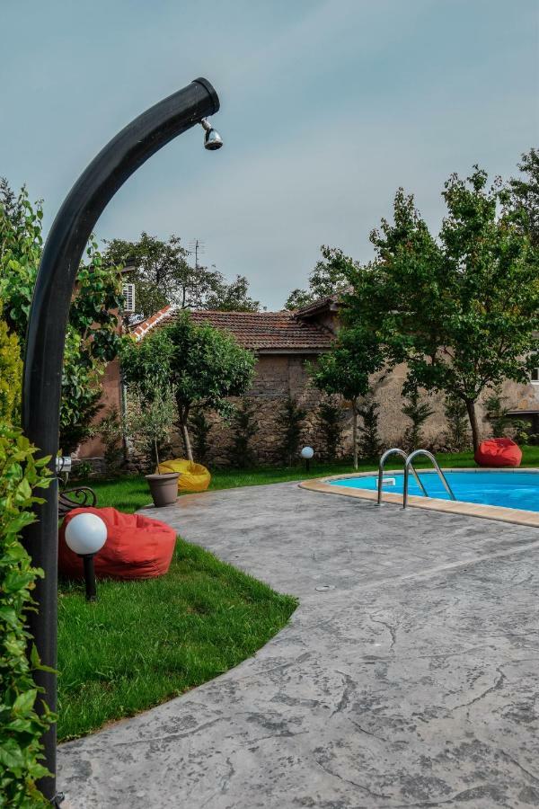 Guest House Raiski Kаt Mezek Exterior photo